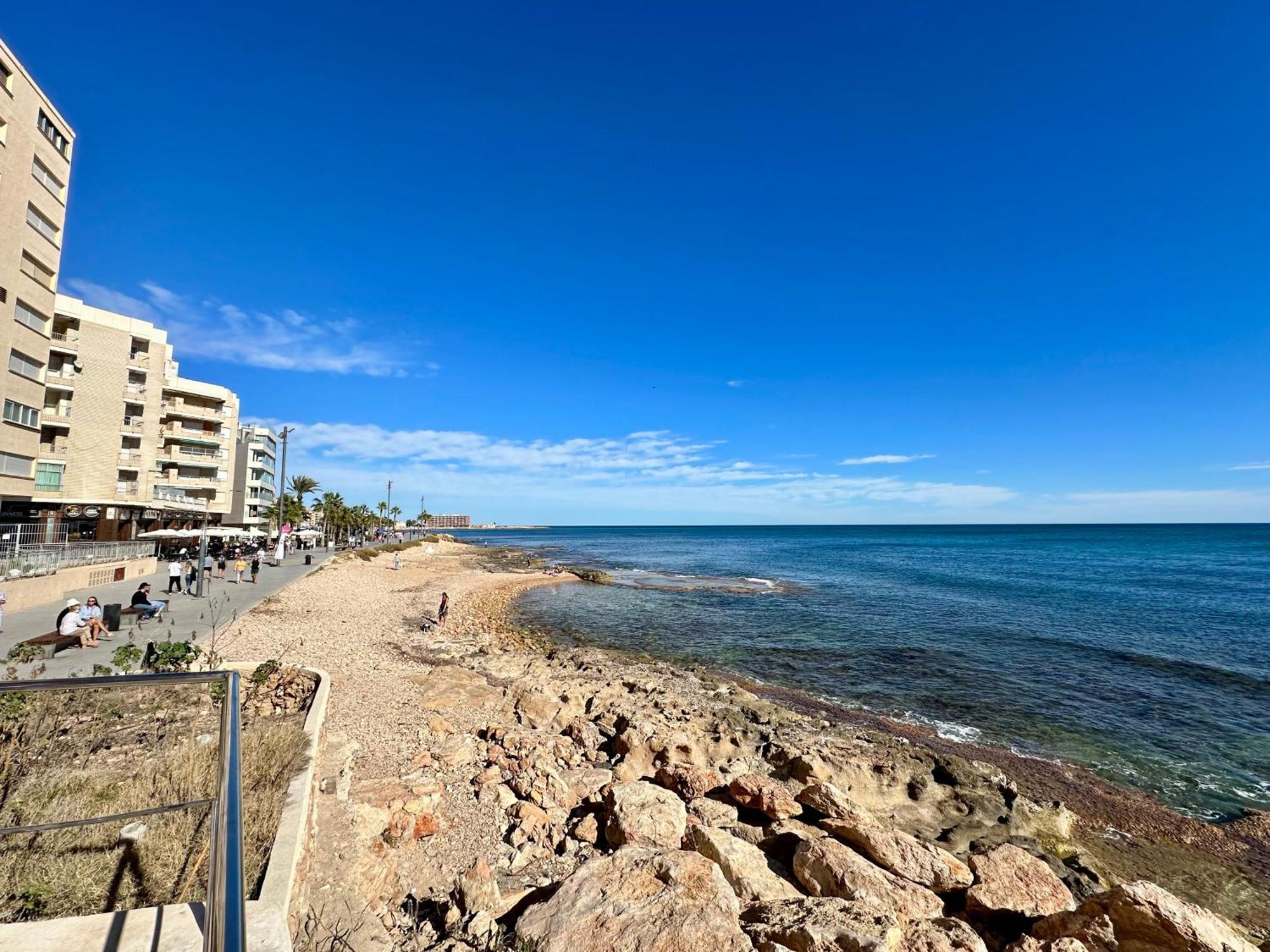 Modern Apartment On Playa Del Cura 托雷维耶哈 外观 照片
